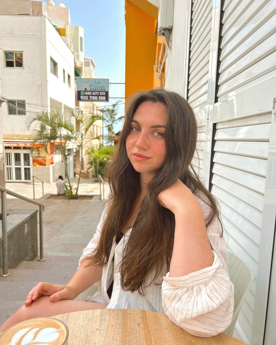 Portrait de Océane Maury, créatrice UGC Portrait de Océane Maury, créatrice UGC