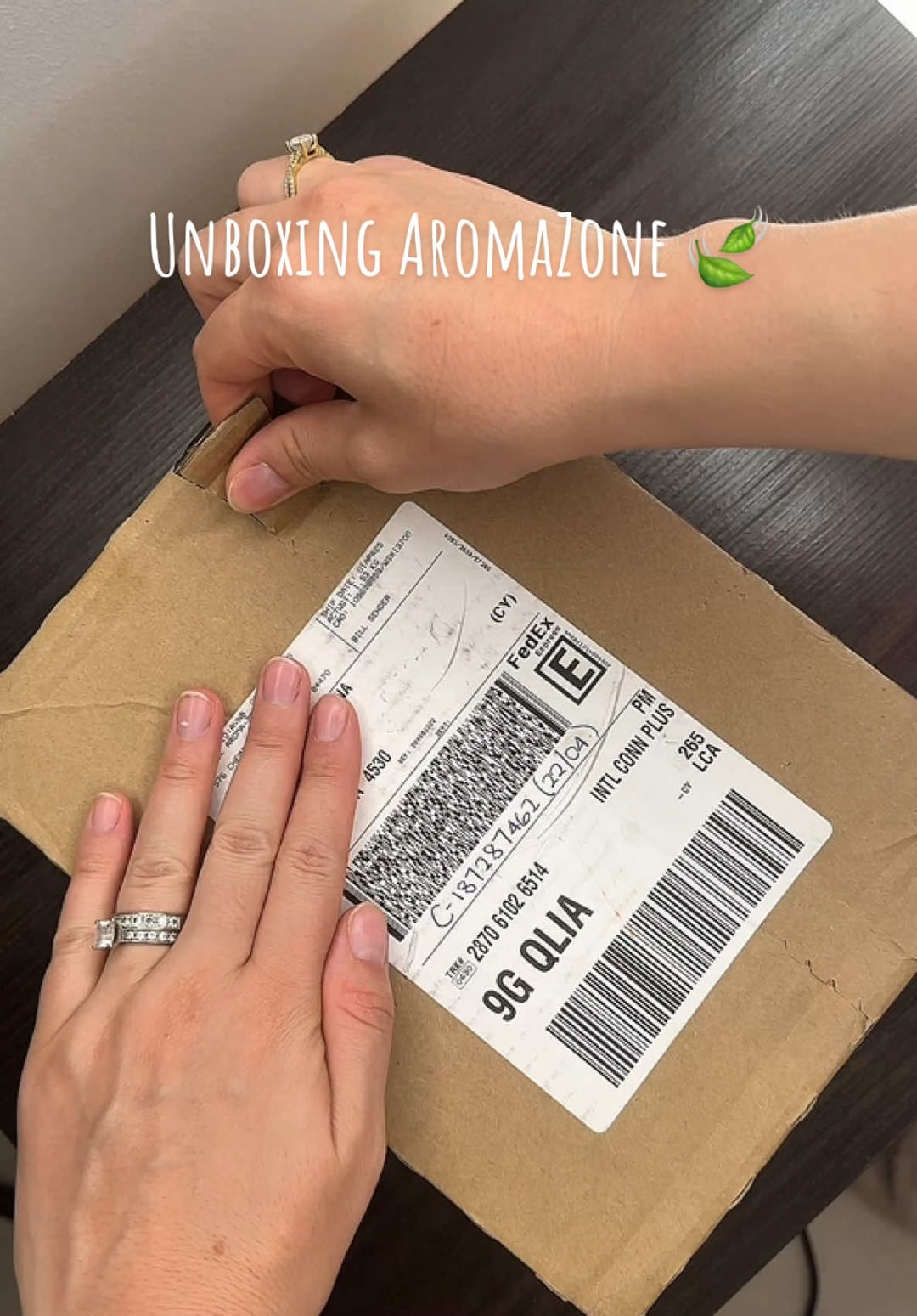 Vidéo UGC de Santana : Déballage soins capillaires naturels, Vidéo TikTok : déballage de produits capillaires