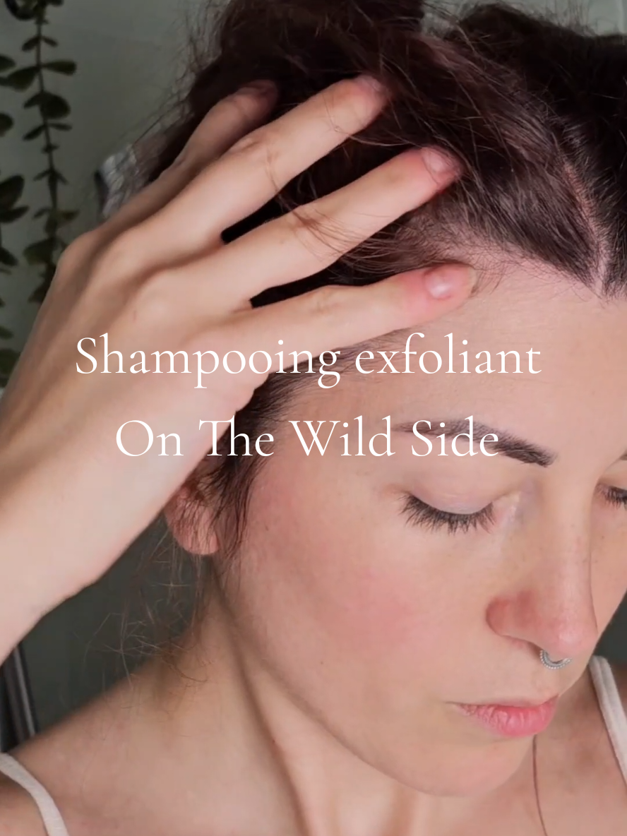 Vidéo UGC de Emma : Soin du cuir chevelu, Vidéo TikTok : avis sur un shampooing exfoliant