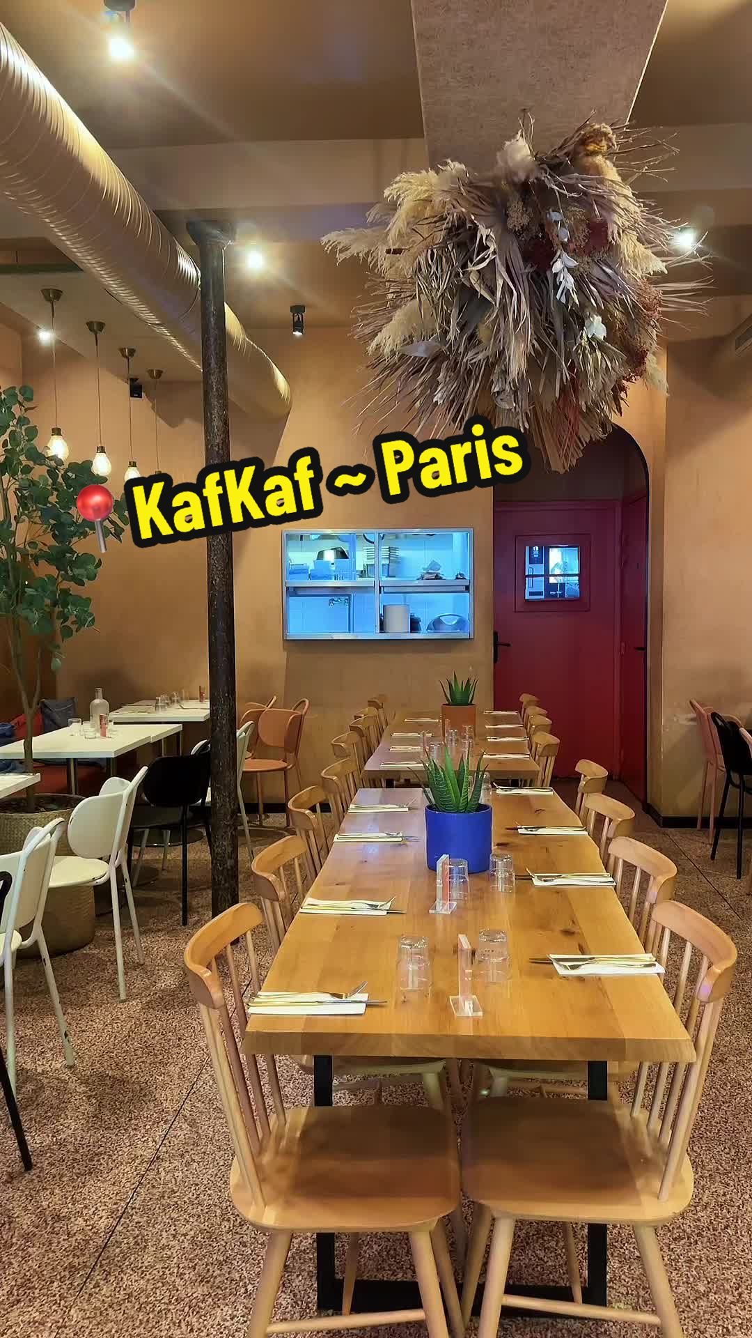 Vidéo UGC de Faye : Brunch en coffee shop, Vidéo TikTok : visite d'un coffee shop et de son brunch